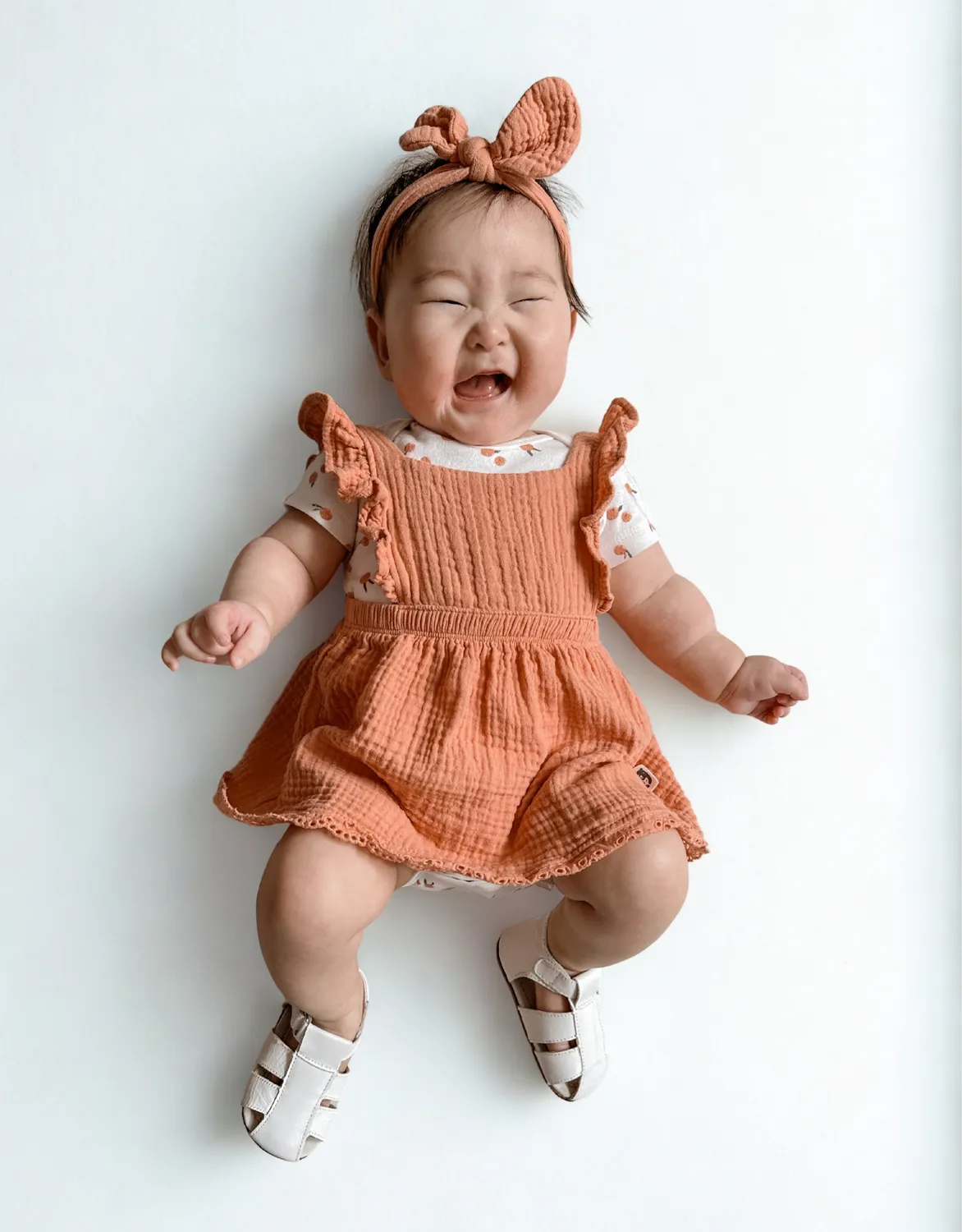 Robeez First Kicks Lacey sandales bébé