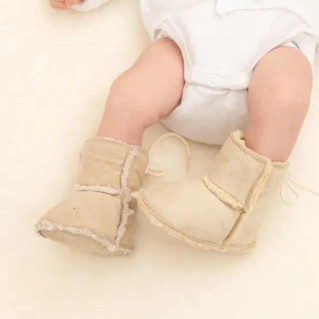 Le Petit Fils du Cordonnier Colline botte bébé