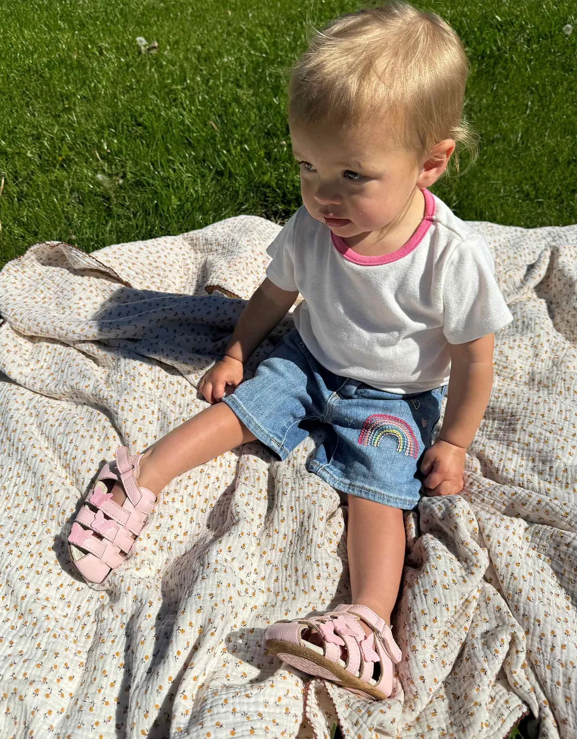 Robeez Mariposa First Kicks sandales premiers pas rose clair cuir