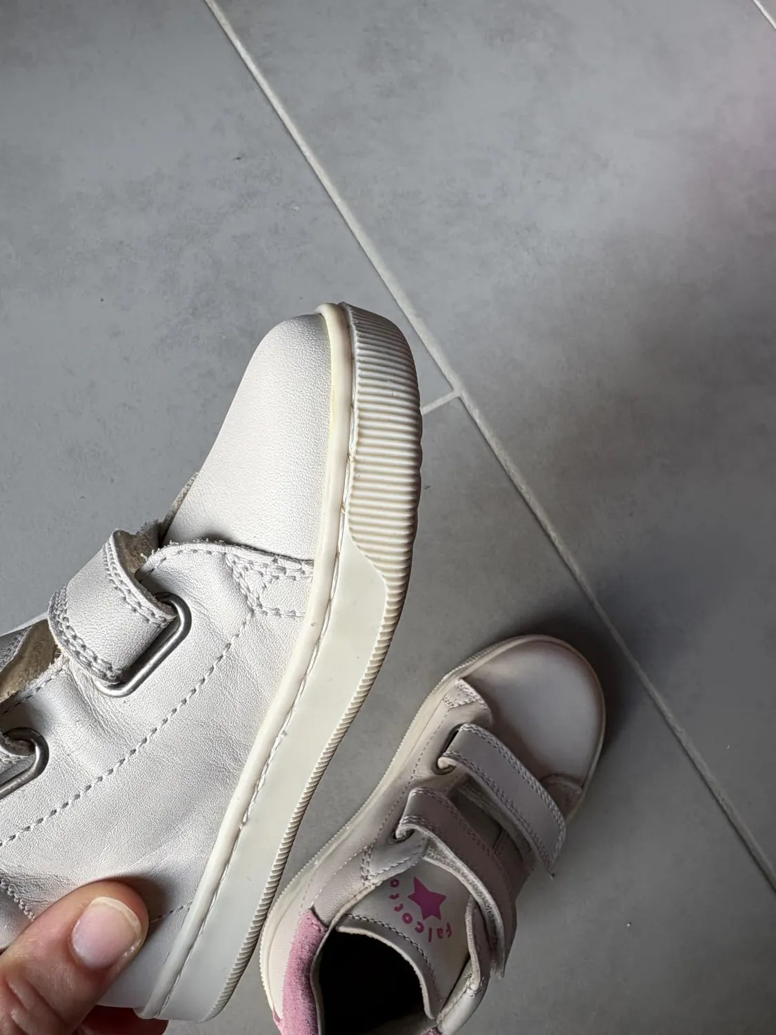 Falcotto baskets cuir suède cœurs velcro bébé