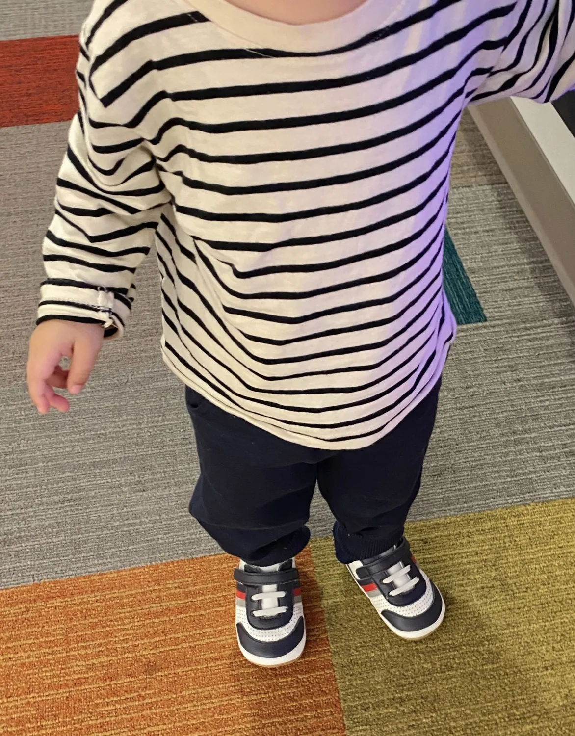 Robeez First Kicks Ethan baskets bébé marine cuir
