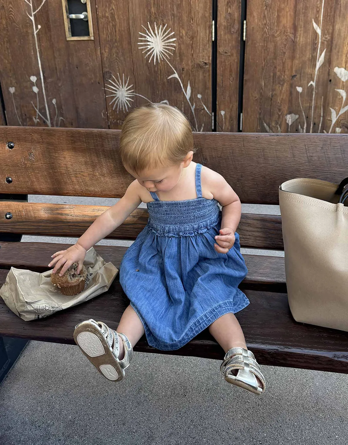 Robeez First Kicks Fleur sandales bébé doré cuir