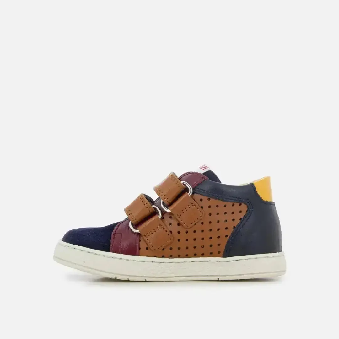 10is Mousse Easy Perfo baskets camel marine garçon