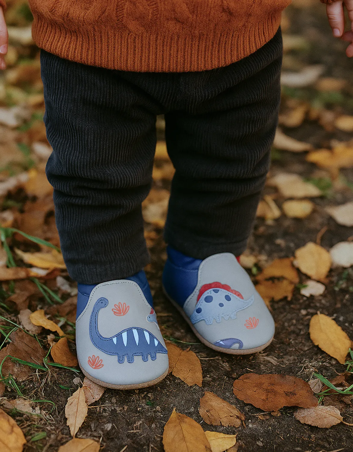 Robeez Soft Soles Dino Pals chaussons bébé gris dinosaure