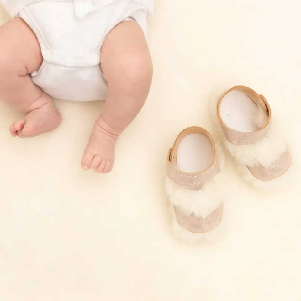 Le Petit Fils du Cordonnier Delta ballerine chausson bébé cuir irisé